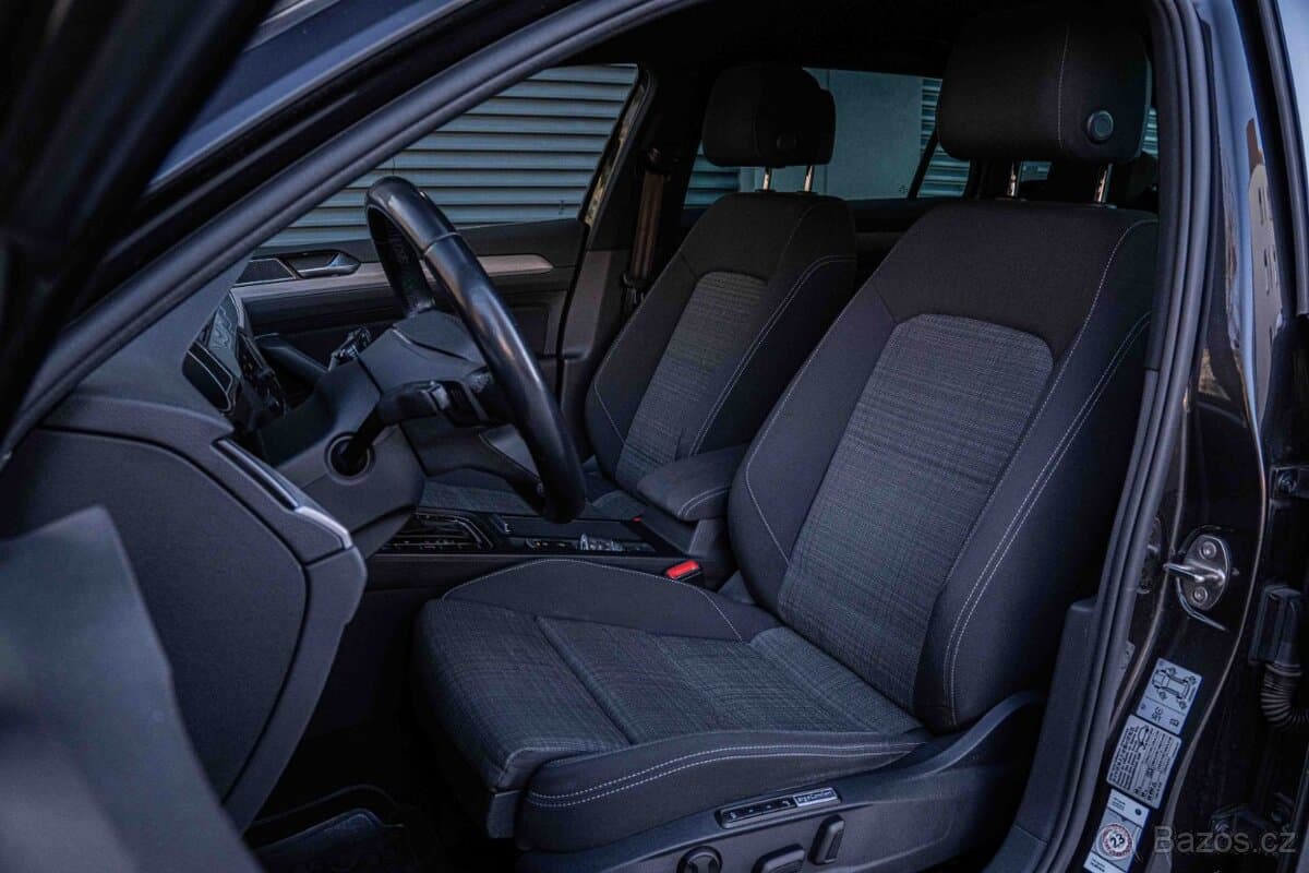 2019 Volkswagen PASSAT - 7