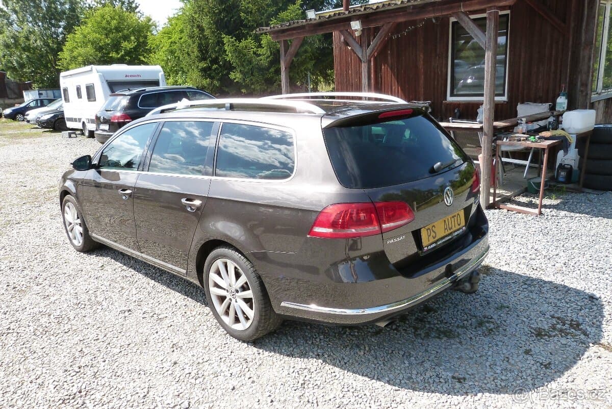 2012 Volkswagen PASSAT - 7