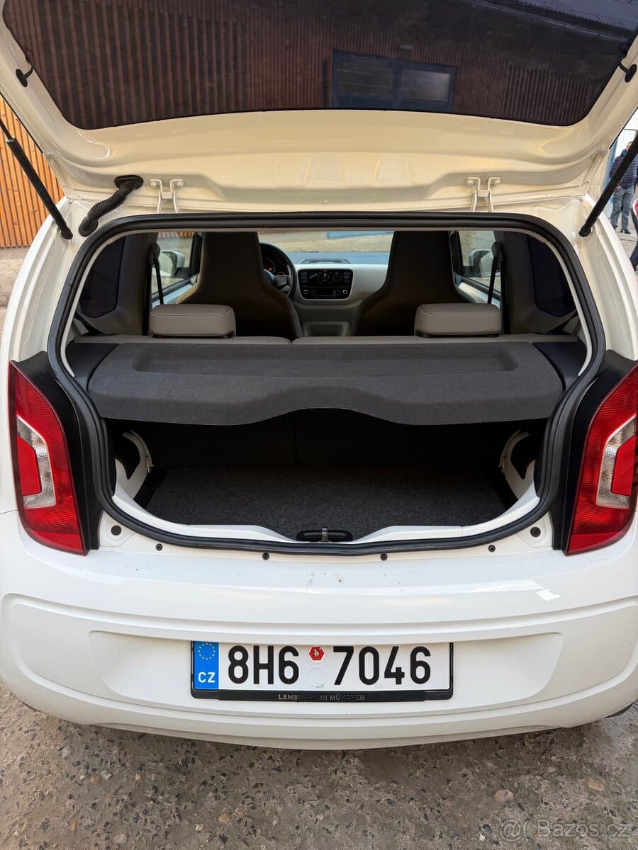 2014 Volkswagen UP! - 7