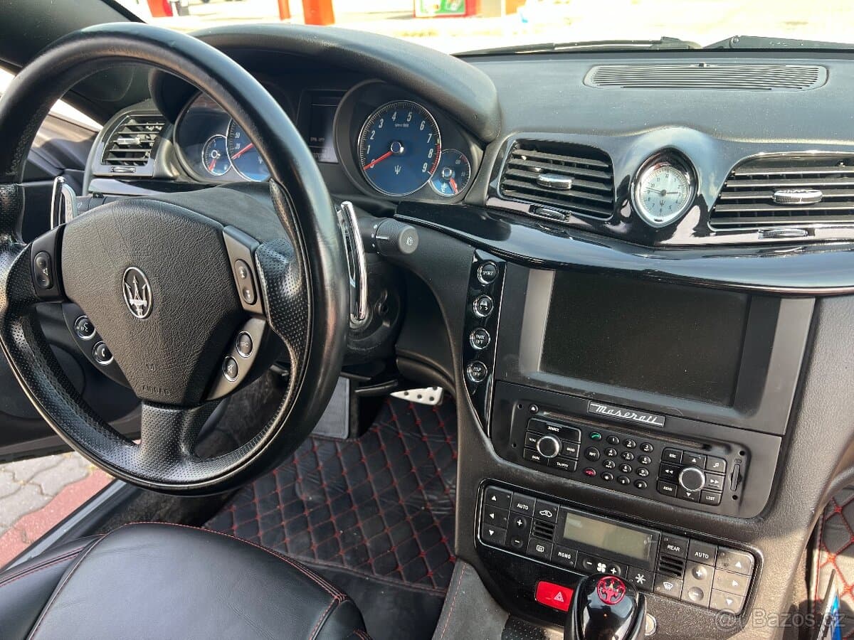2011 Maserati GRANCABRIO - 7