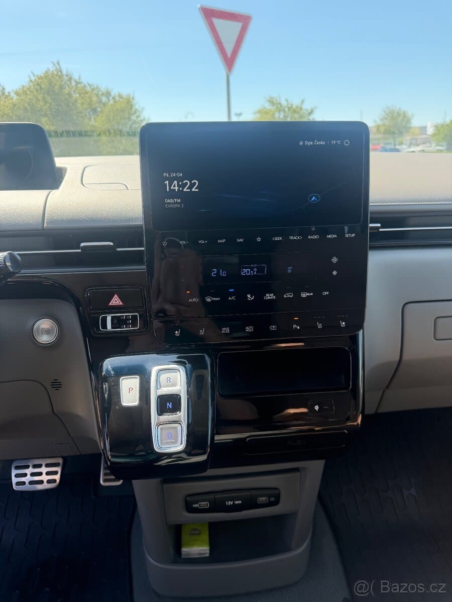2023 Hyundai STARIA - 7
