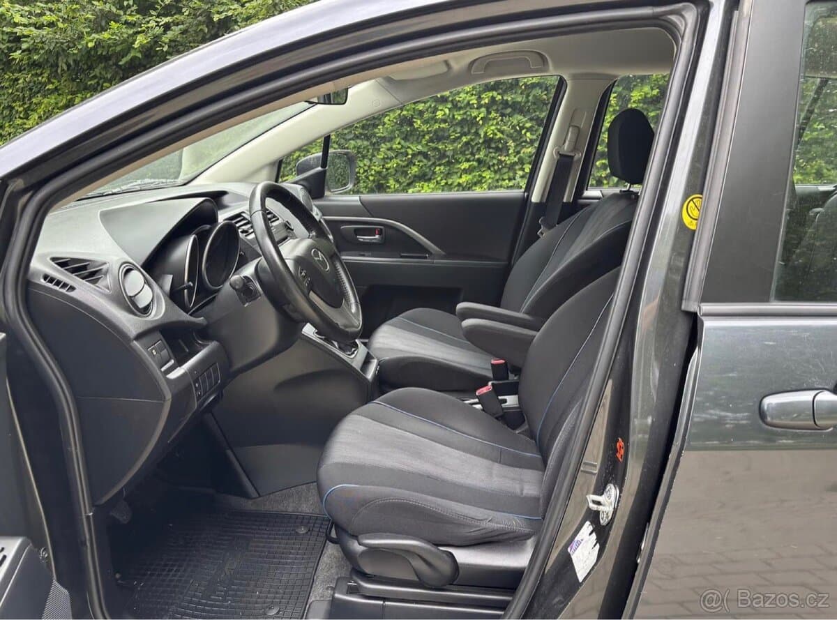 2011 Mazda 5 - 13