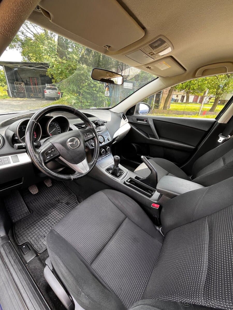Mazda 3 - 7