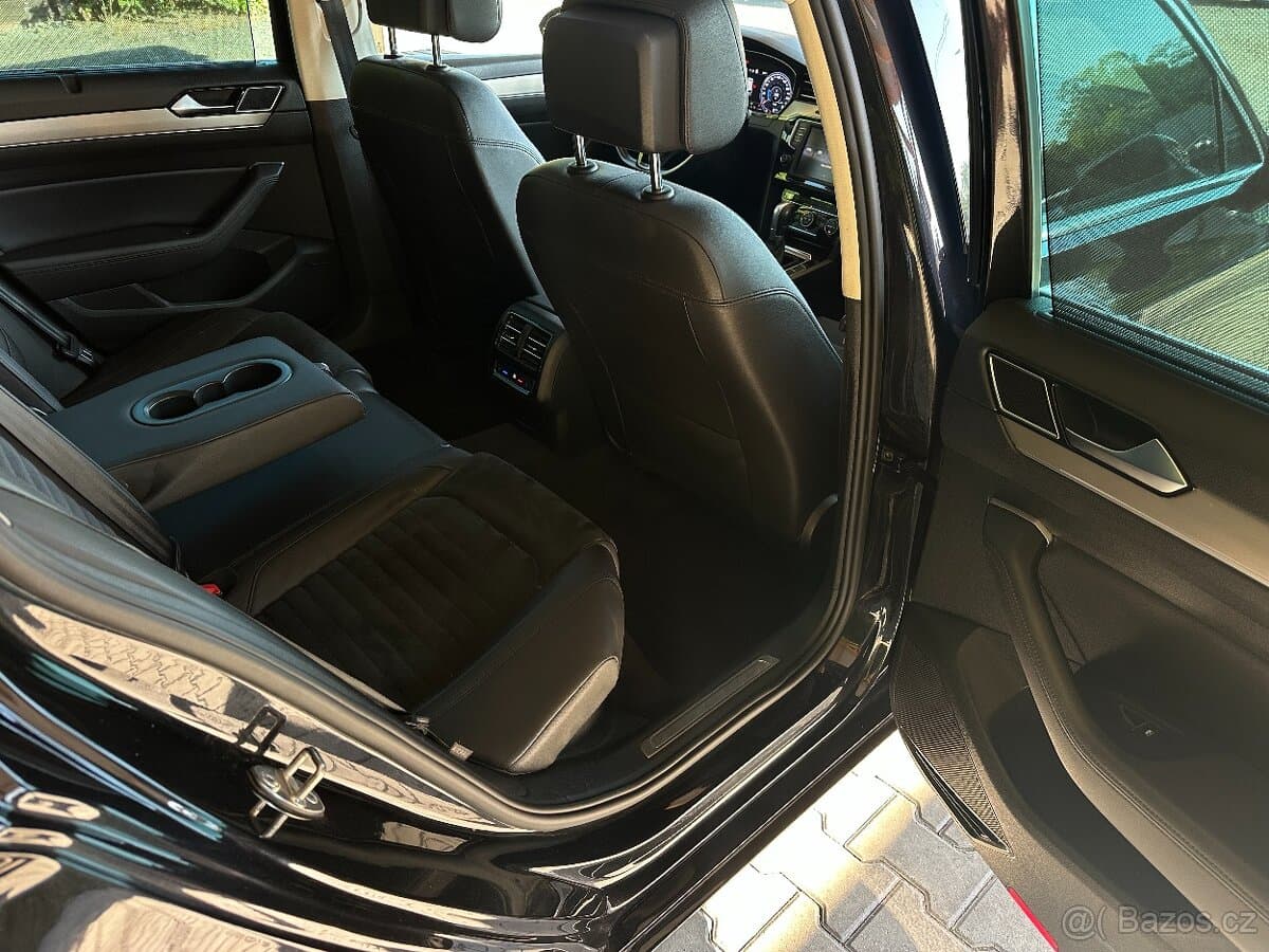 2016 Volkswagen PASSAT - 7