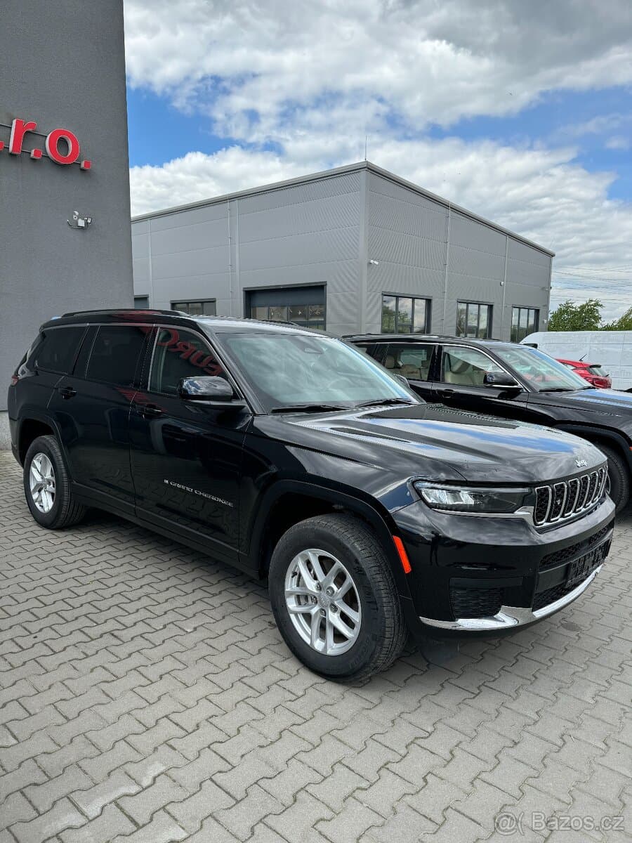 2022 Jeep CHEROKEE - 7