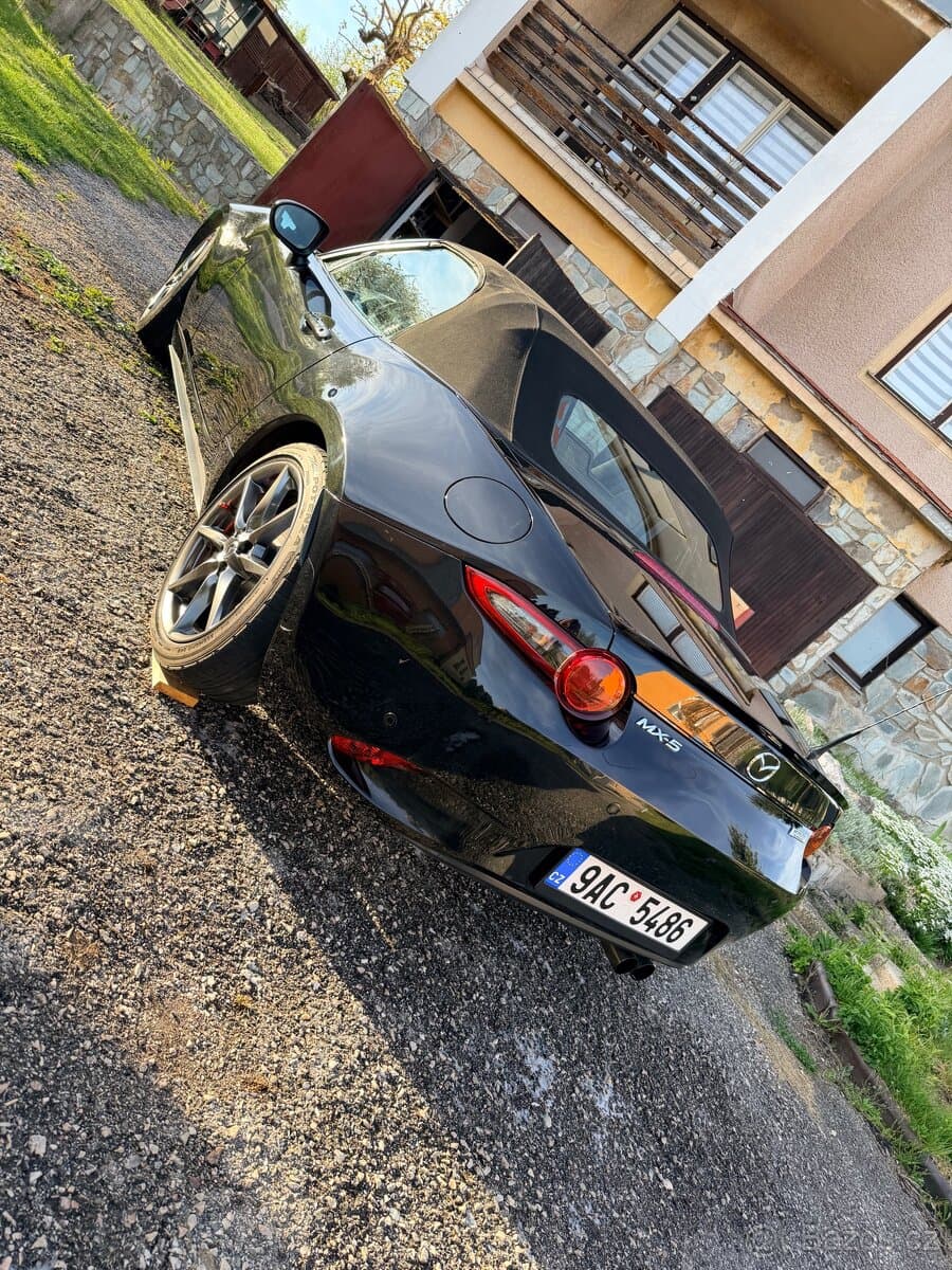 Mazda 5 - 7