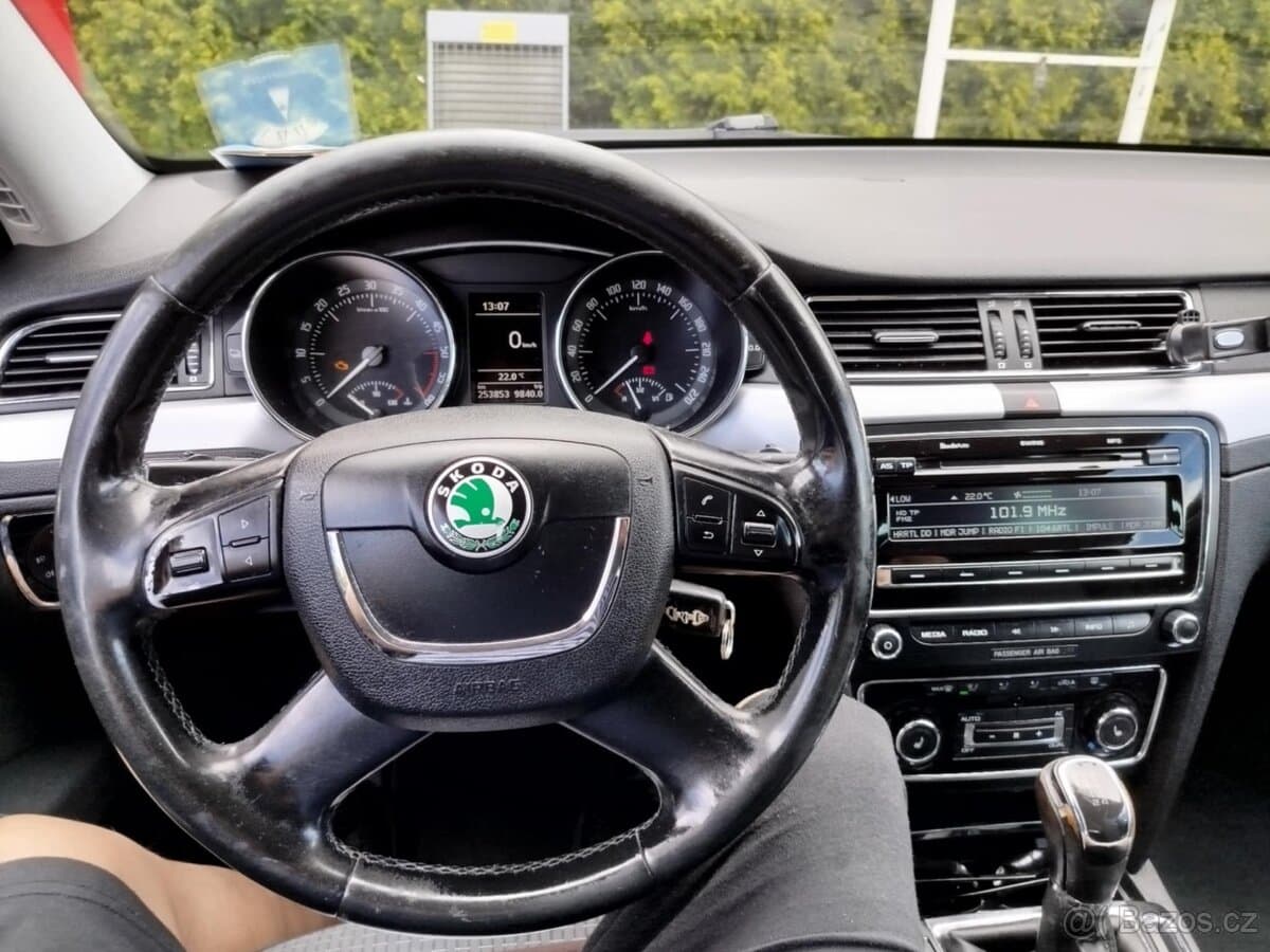 2011 Škoda SUPERB - 7