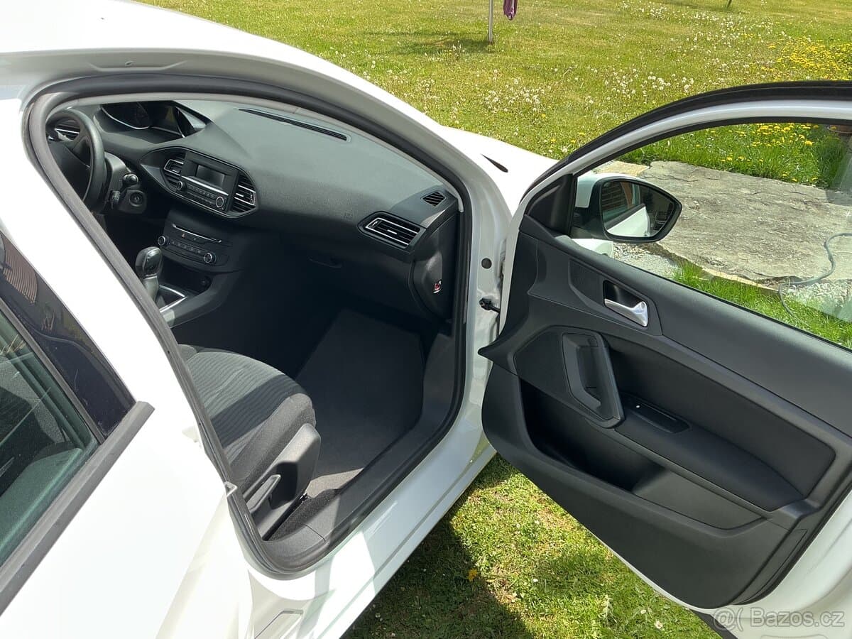 2016 Peugeot 308 - 7