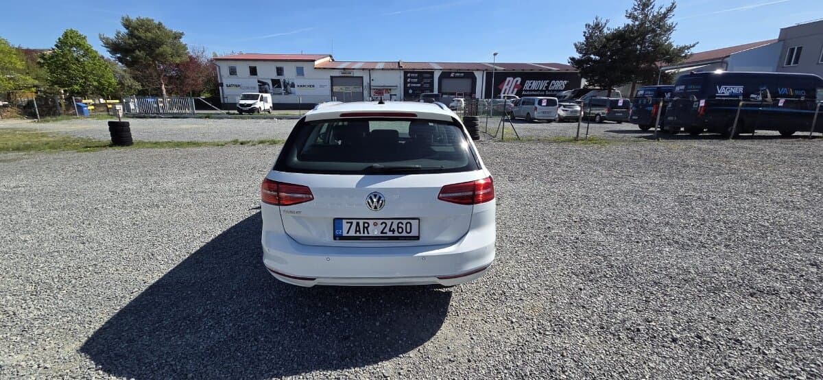 2019 Volkswagen PASSAT - 7