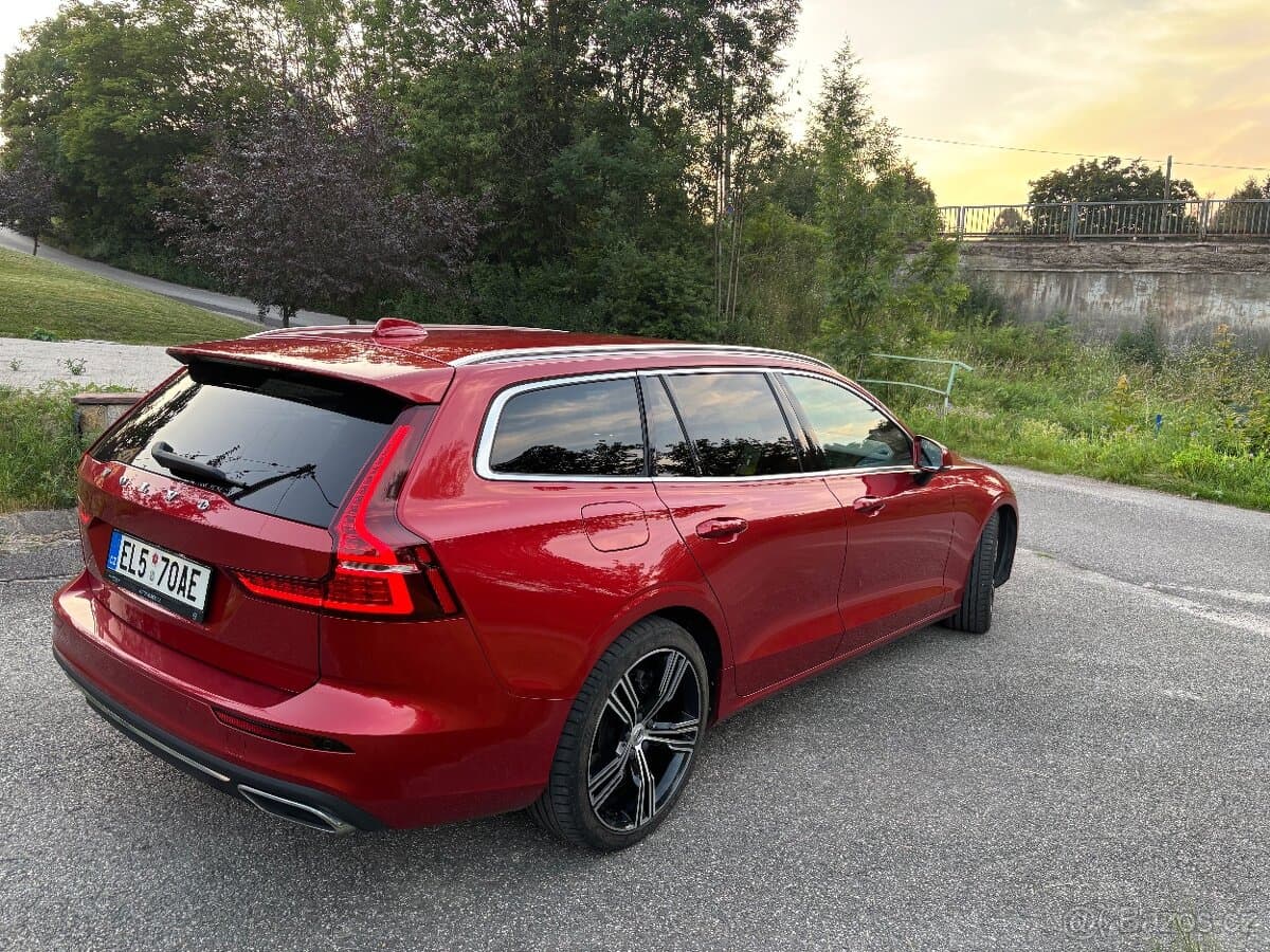 2020 Volvo V60 - 7