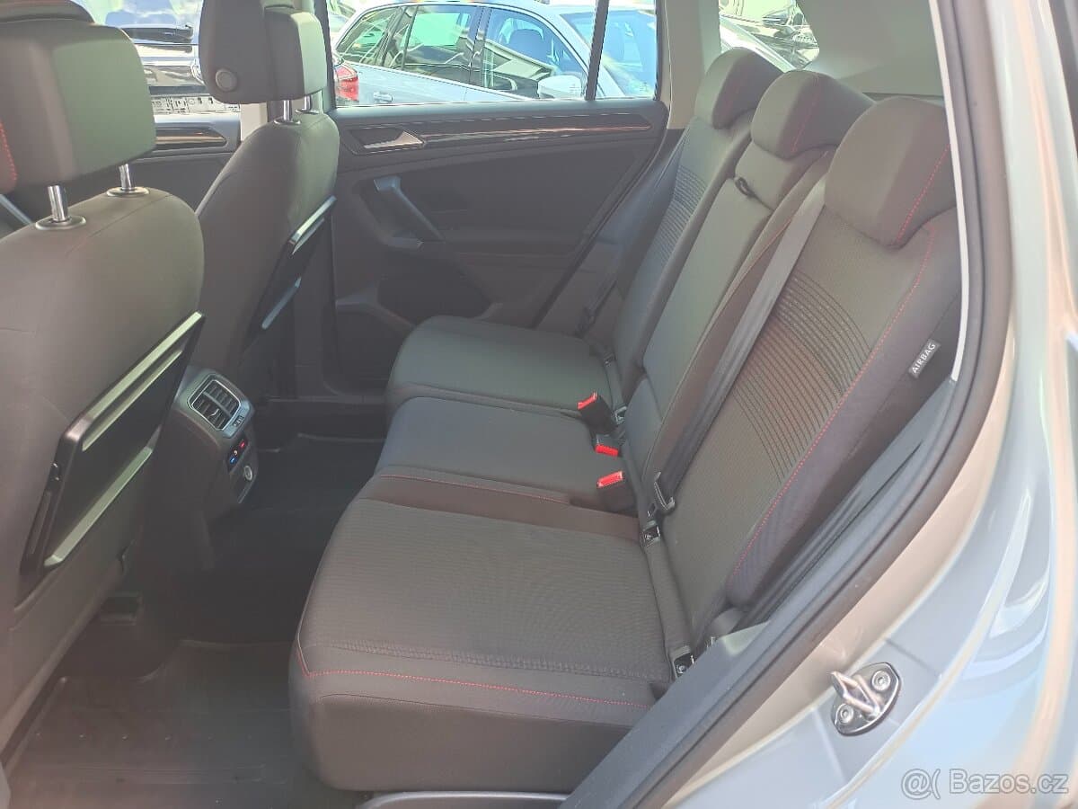 2017 Volkswagen TIGUAN - 7