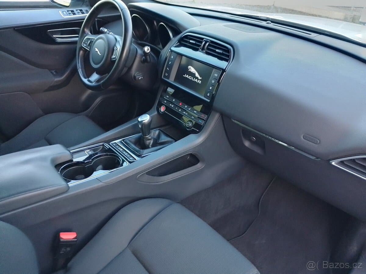 2017 Jaguar F-PACE - 7