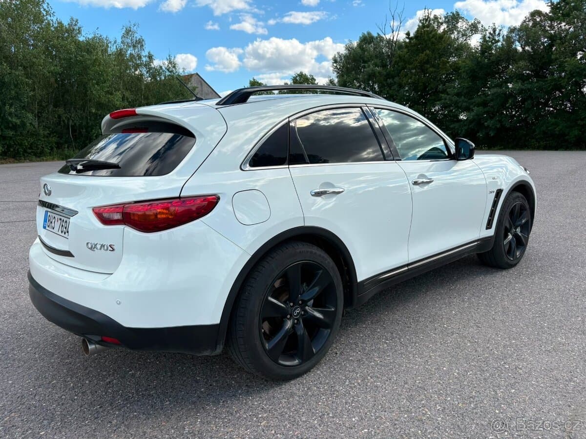 2015 Infiniti QX70 - 7
