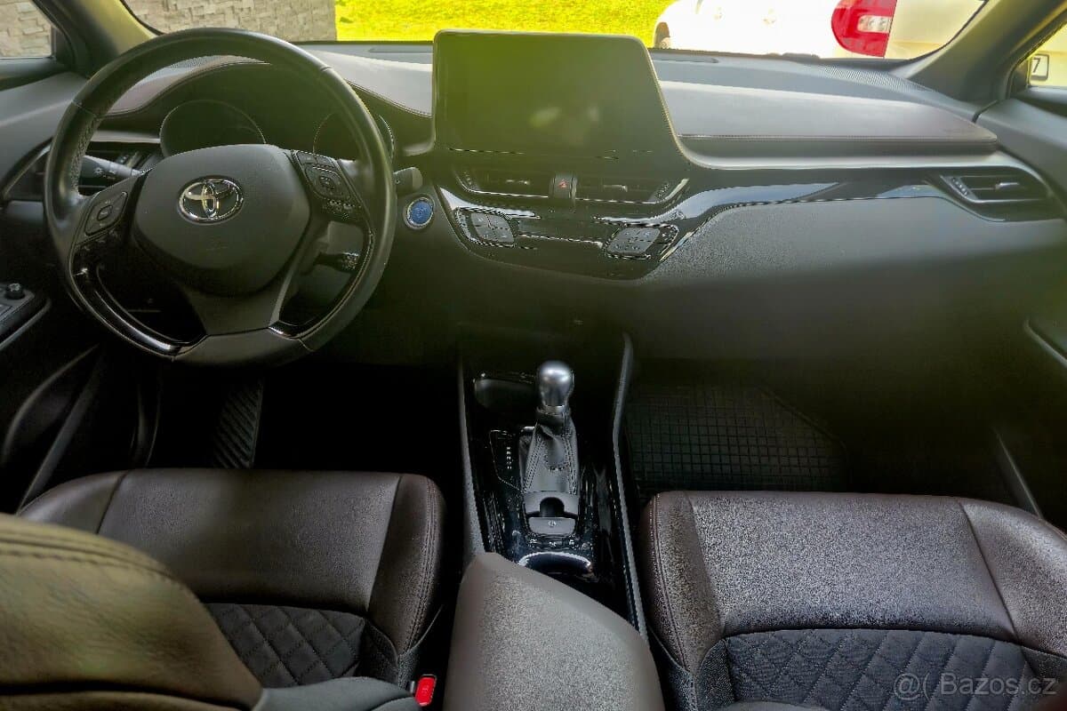 2017 Toyota C-HR - 7