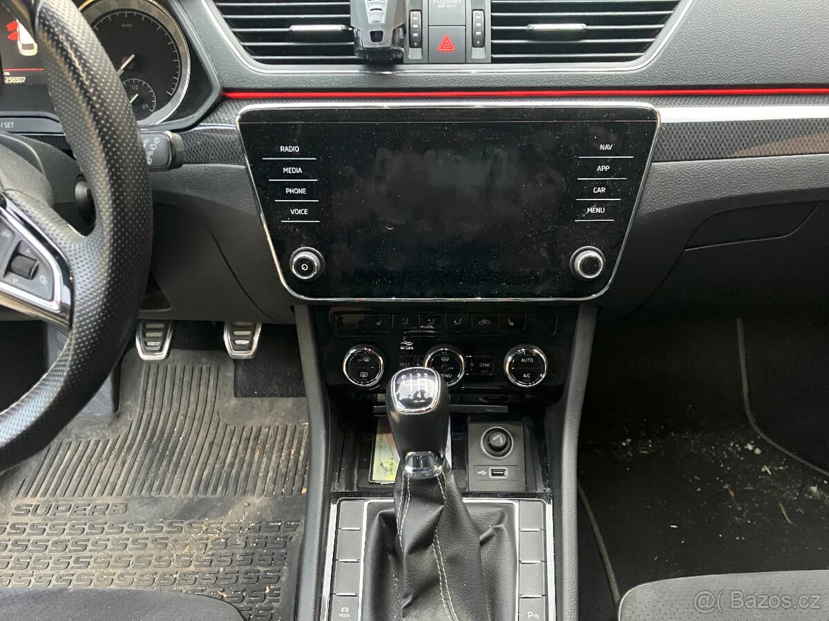 2019 Škoda SUPERB - 7