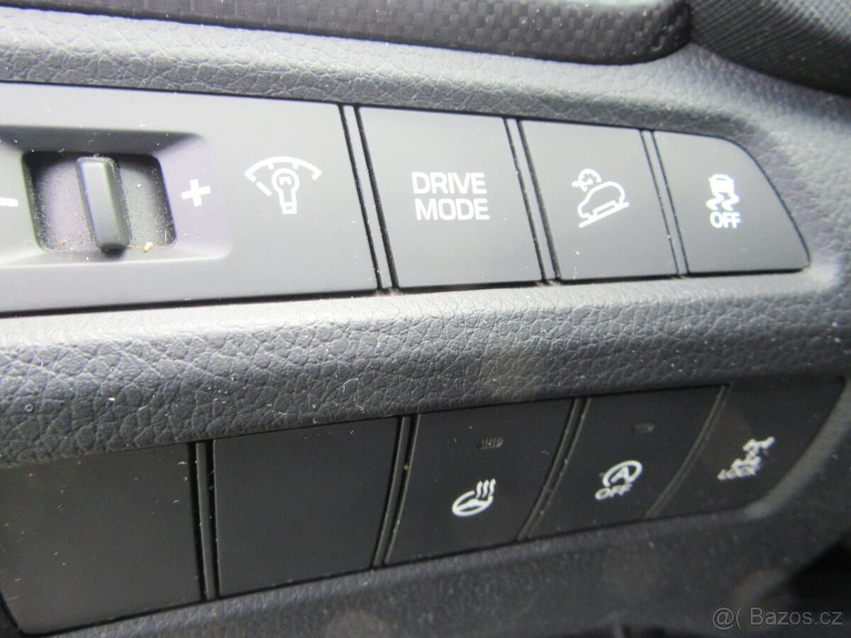 2016 Hyundai SANTA FE - 7
