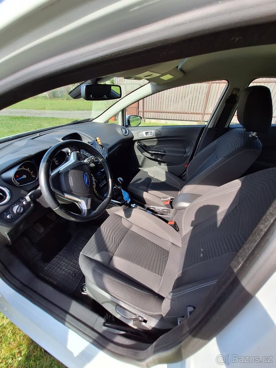 2013 Ford FIESTA - 7