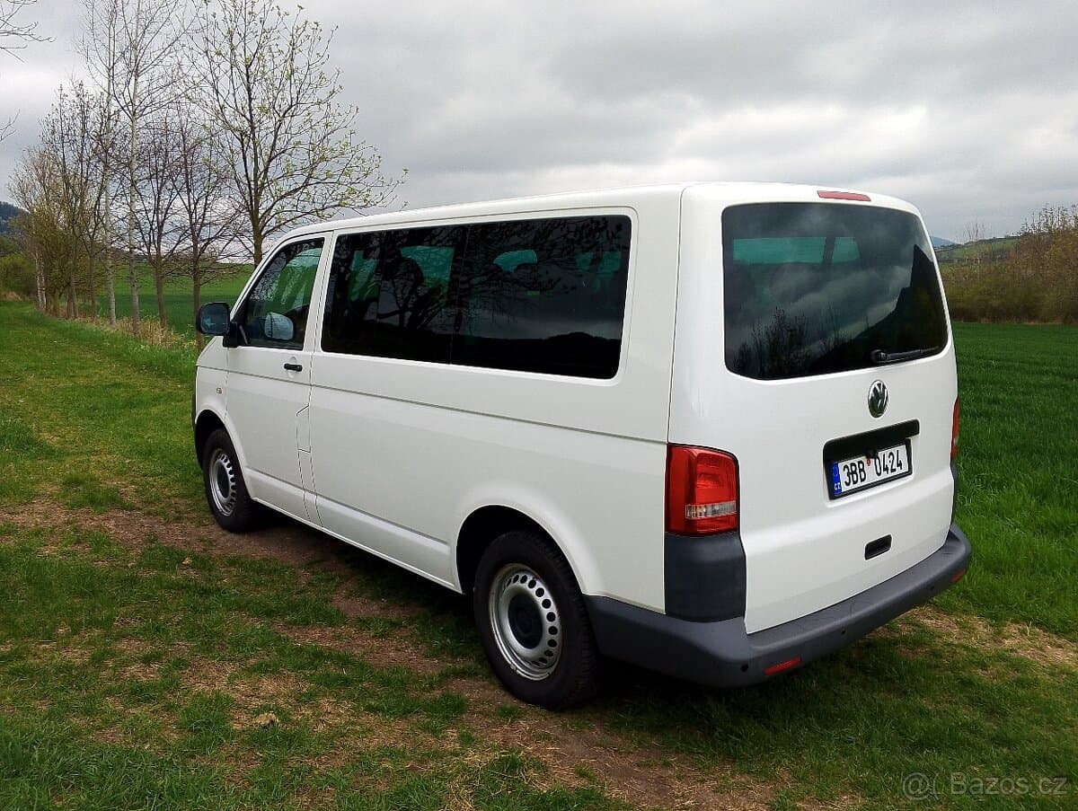 2010 Volkswagen CARAVELLE - 7