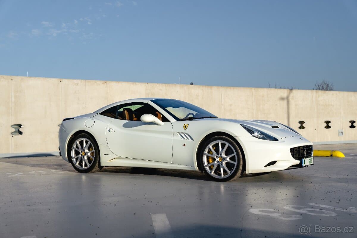 2010 Ferrari CALIFORNIA - 7