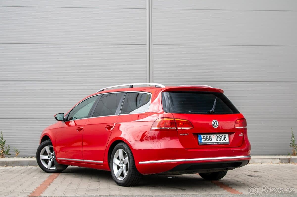 2011 Volkswagen PASSAT - 7