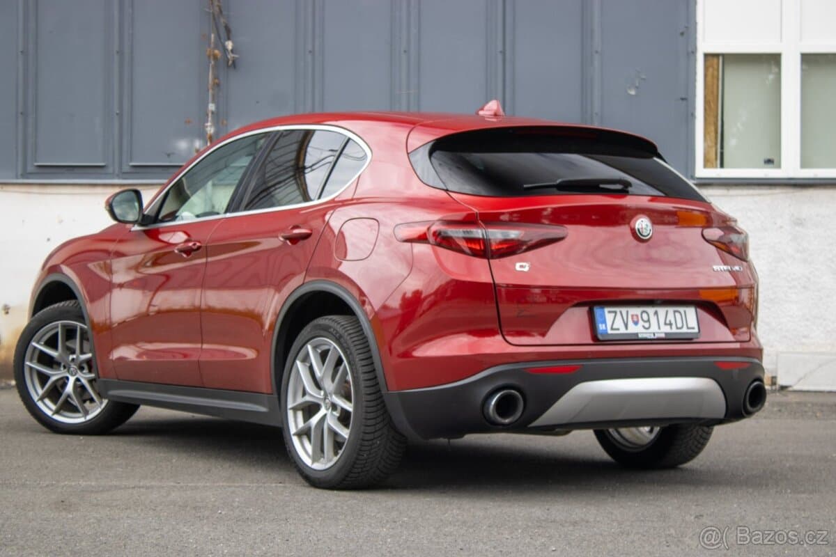 2017 Alfa Romeo STELVIO - 7