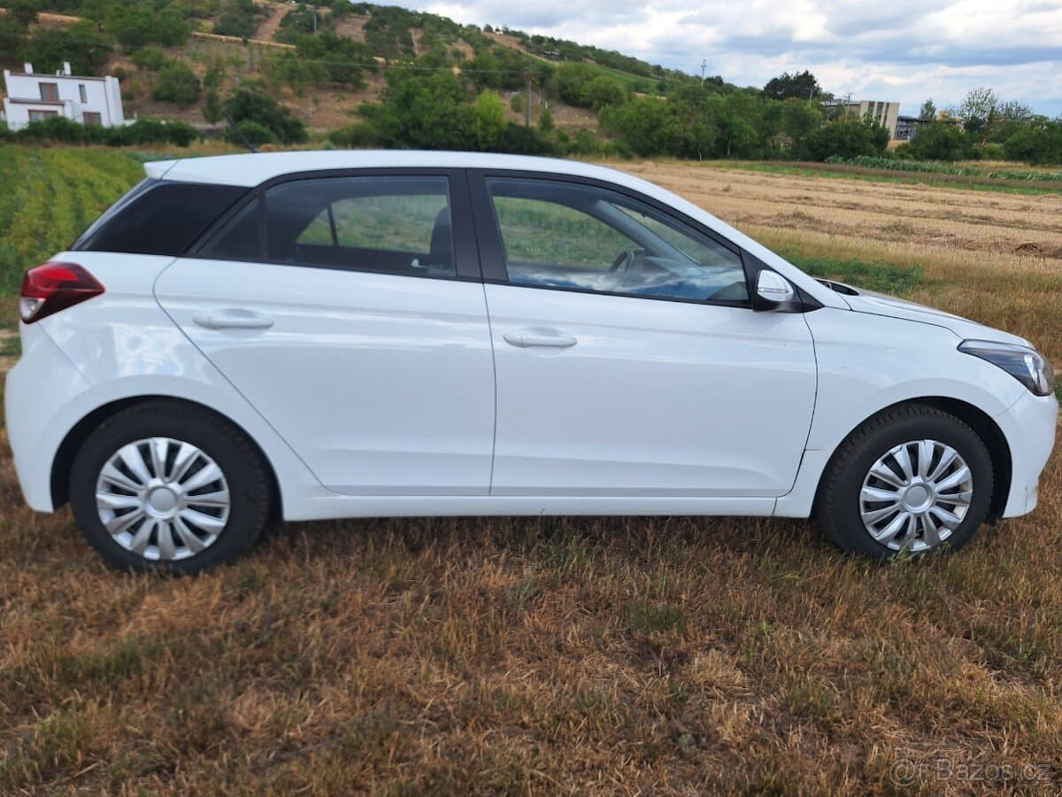 2017 Hyundai i20 - 7