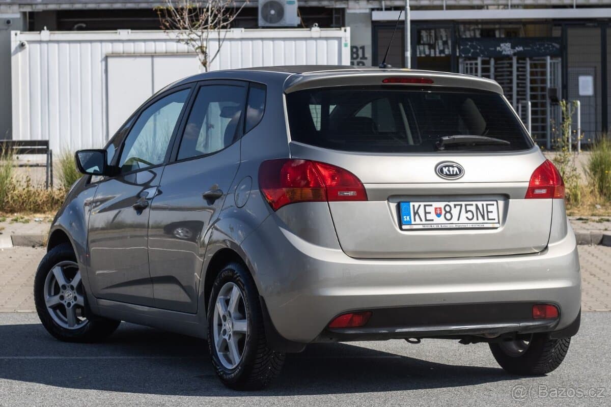 2015 Kia VENGA - 7