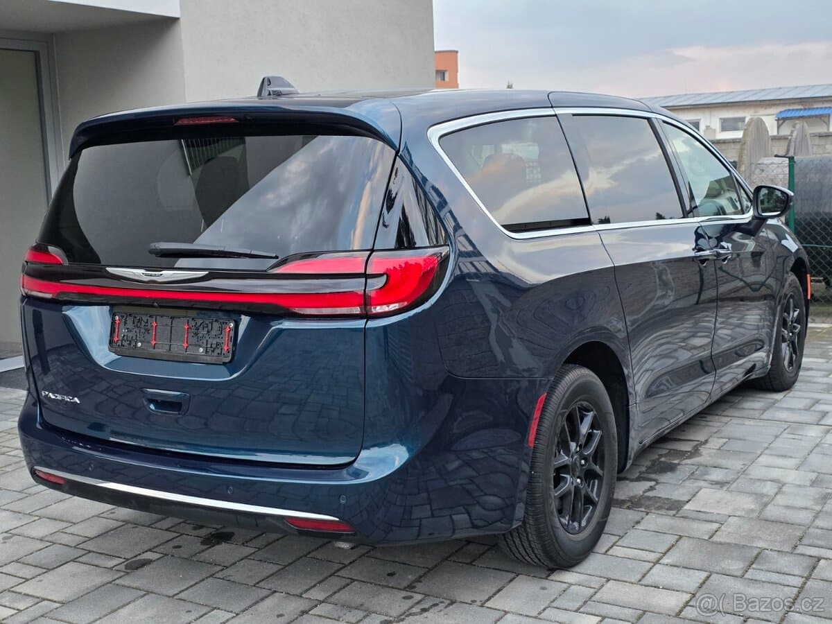 2023 Chrysler PACIFICA - 7