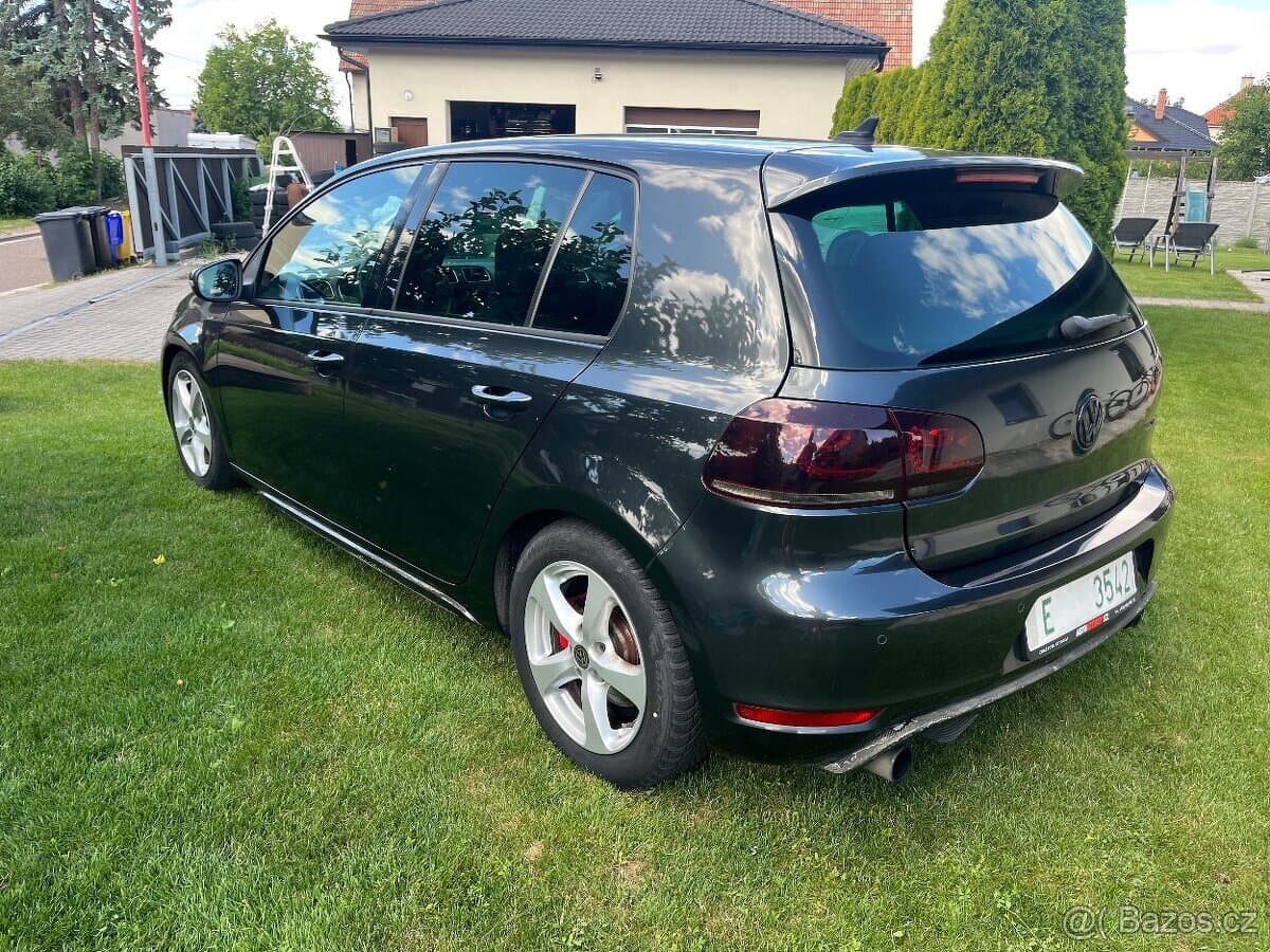 2010 Volkswagen GOLF - 7