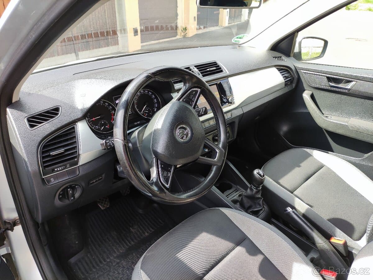 2015 Škoda FABIA - 7