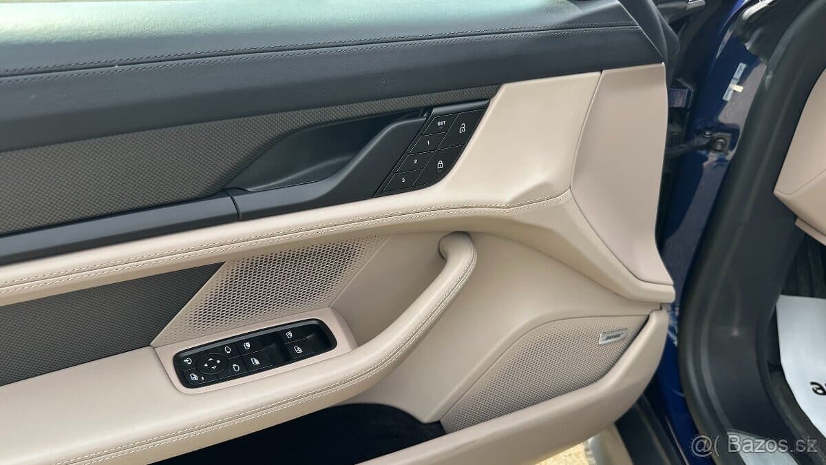 2023 Porsche TAYCAN - 7