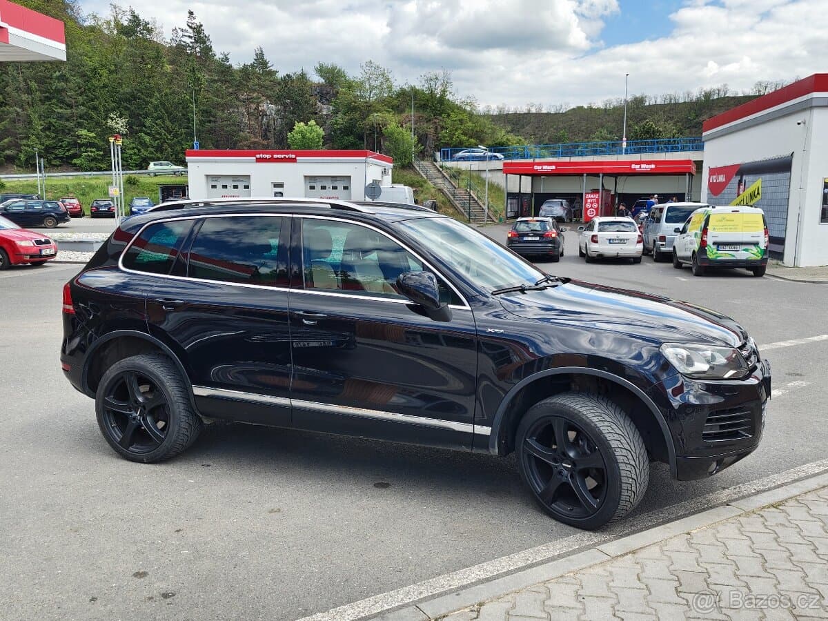 2010 Volkswagen TOUAREG - 7