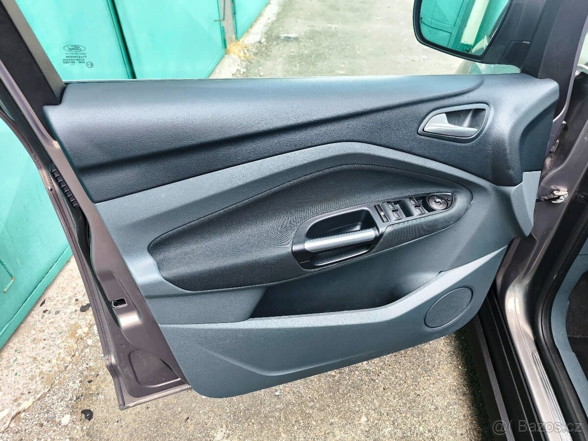 2012 Ford C-MAX - 7