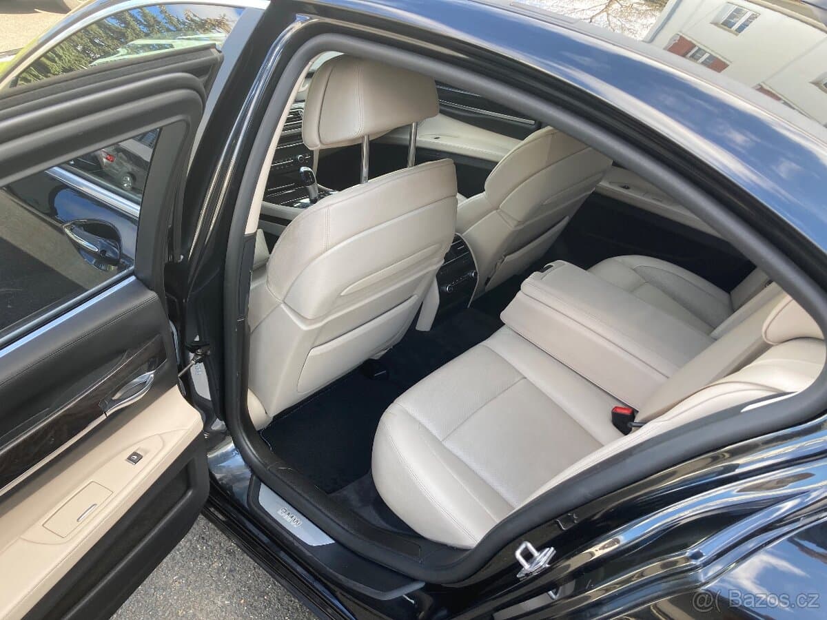 2010 BMW 7-SERIES - 7