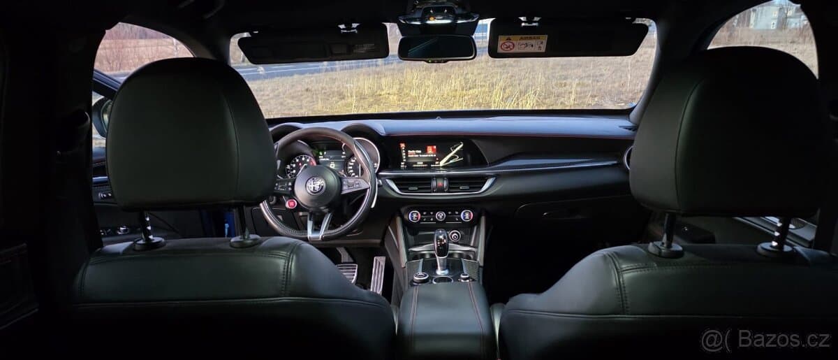 2018 Alfa Romeo STELVIO - 7