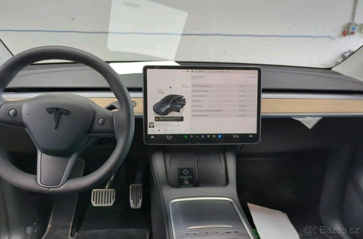 2023 Tesla MODEL Y - 7