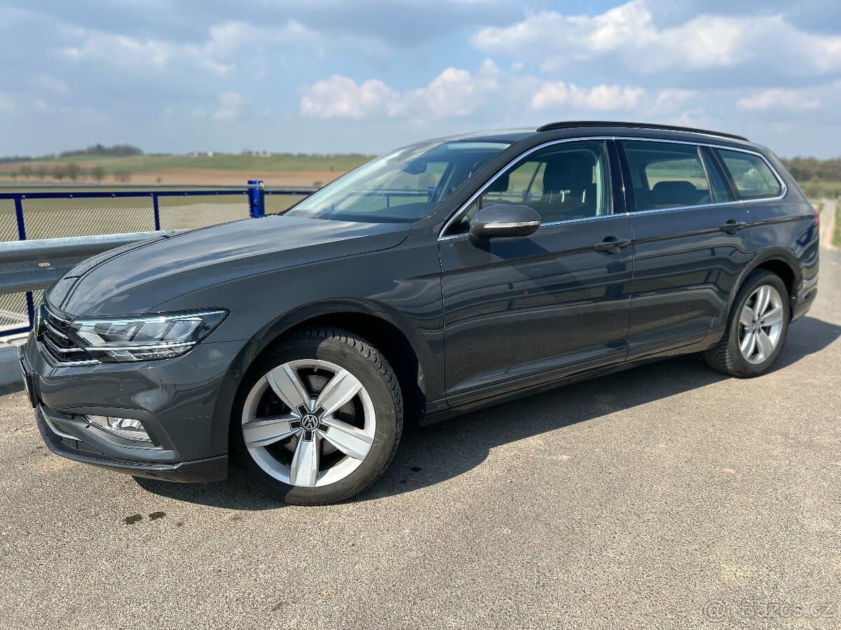 2019 Volkswagen PASSAT - 7