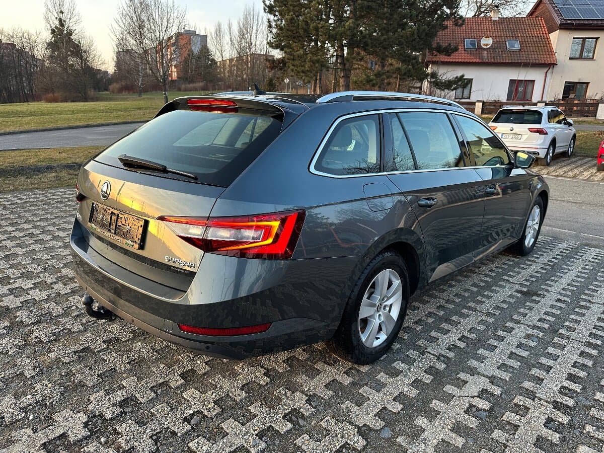 2019 Škoda SUPERB - 7