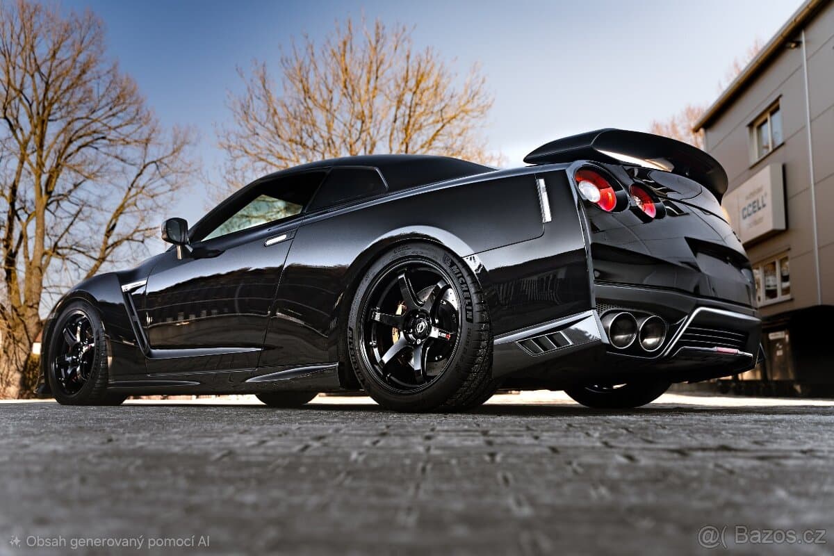 Nissan GT-R - 7