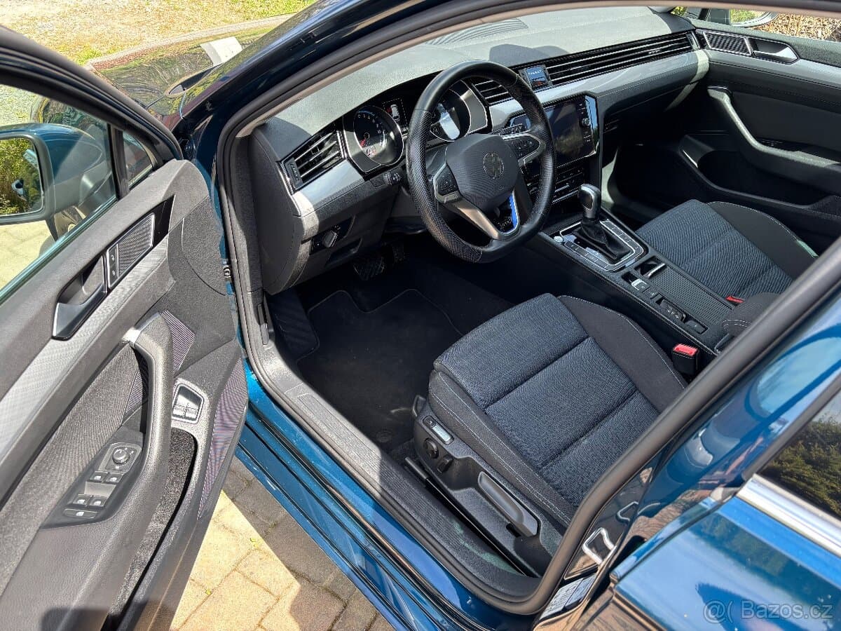 2022 Volkswagen PASSAT - 7