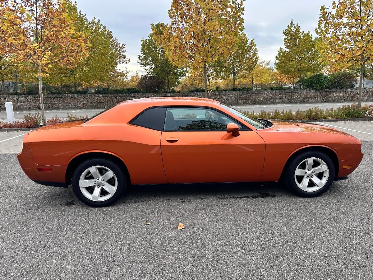 Dodge CHALLENGER - 7