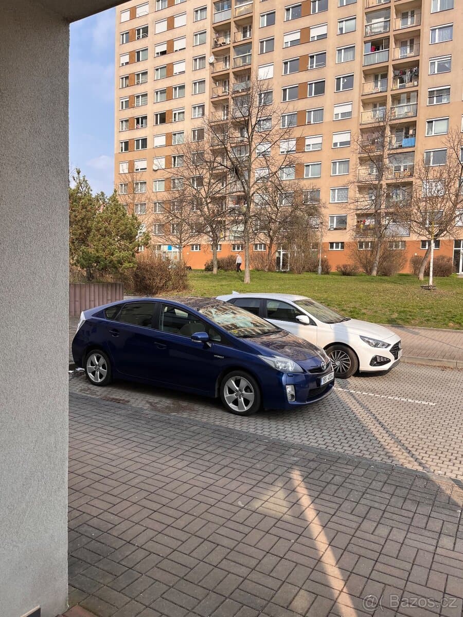 Toyota PRIUS - 7