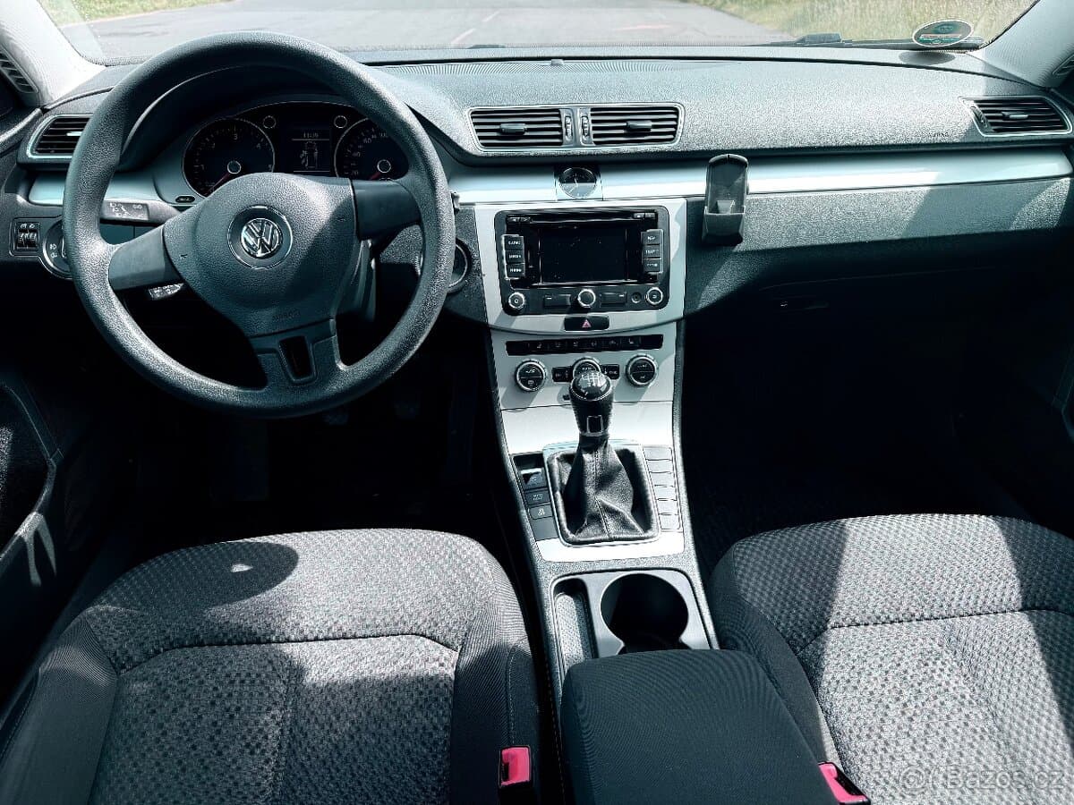 2013 Volkswagen PASSAT - 7