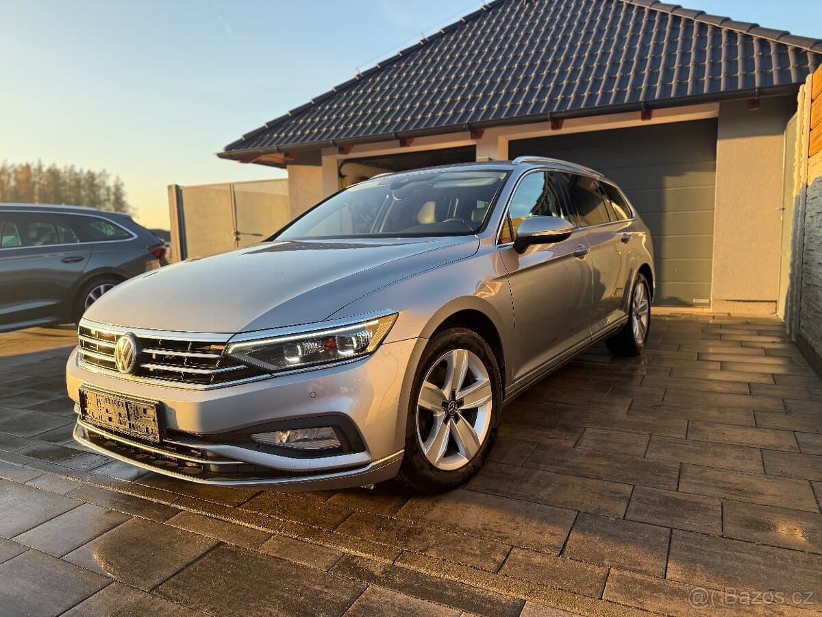 2020 Volkswagen PASSAT - 7