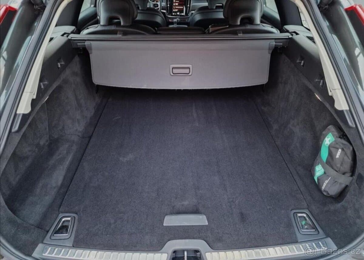 2019 Volvo V90 - 7