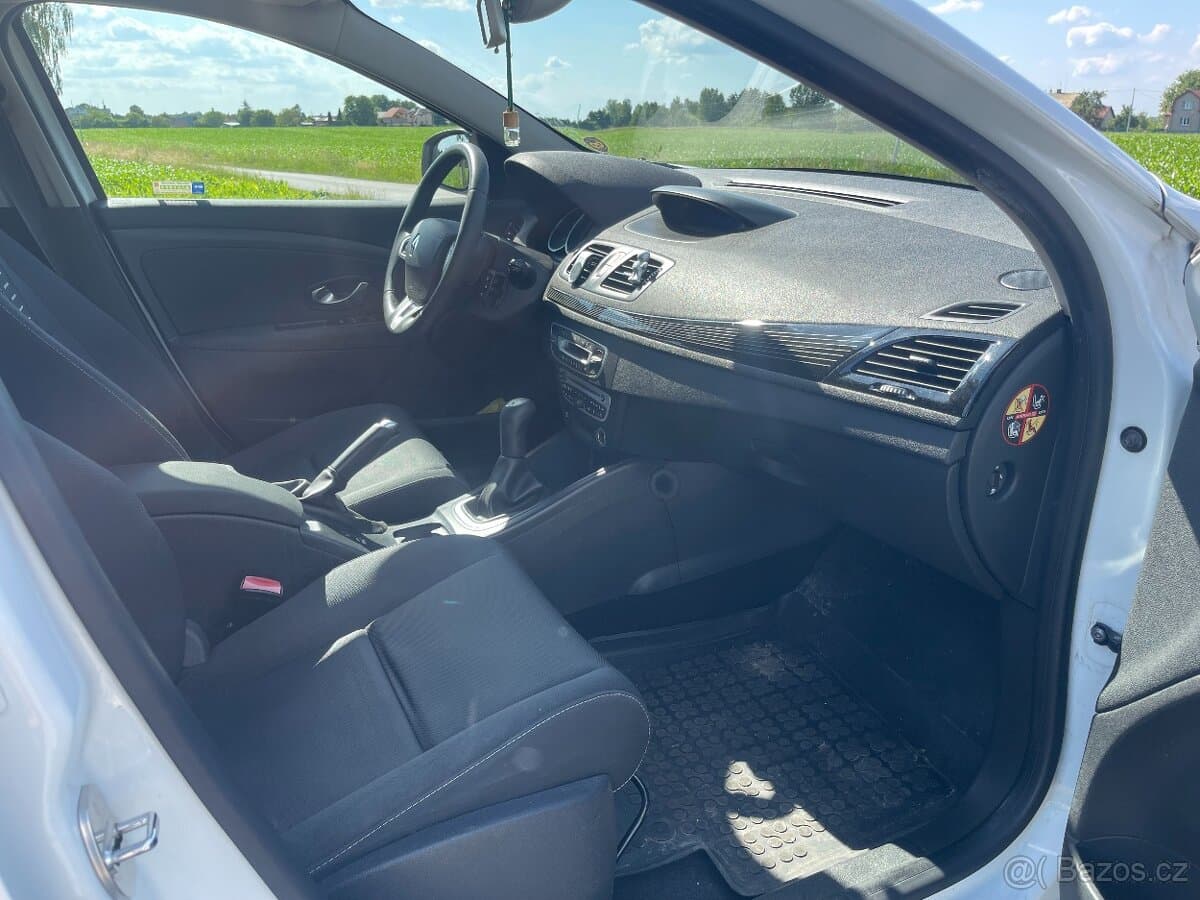 2011 Renault MEGANE - 7