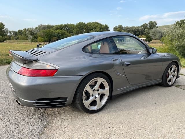 2001 Porsche 911 - 7