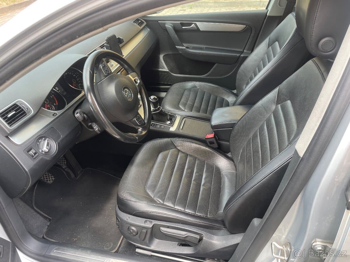 2014 Volkswagen PASSAT - 7