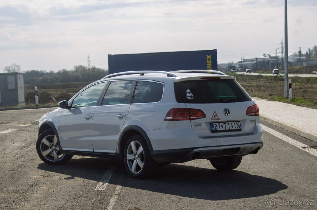 2013 Volkswagen PASSAT - 7
