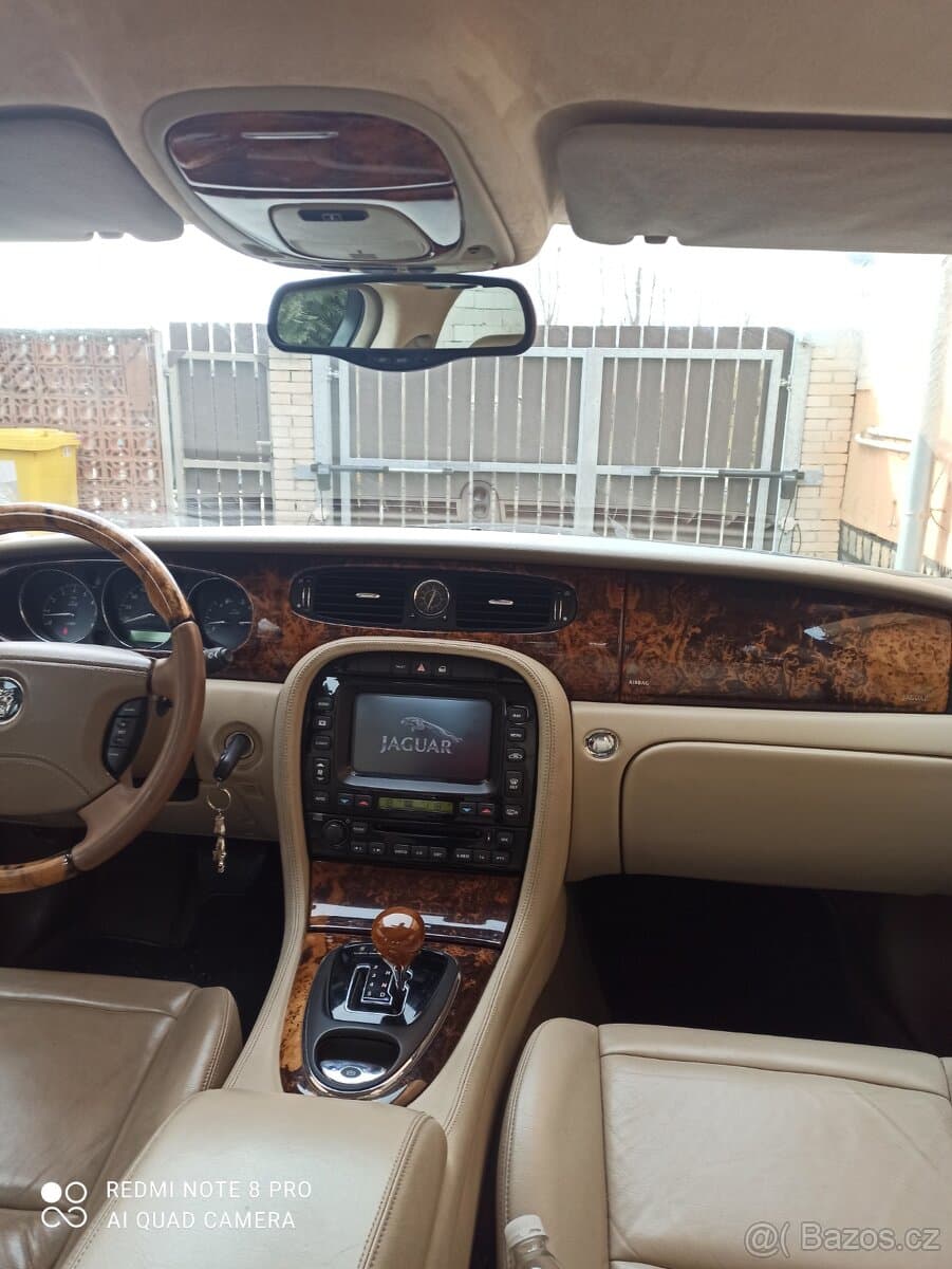 2004 Jaguar XJ - 7